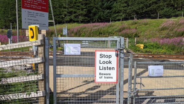 scotland level crossing